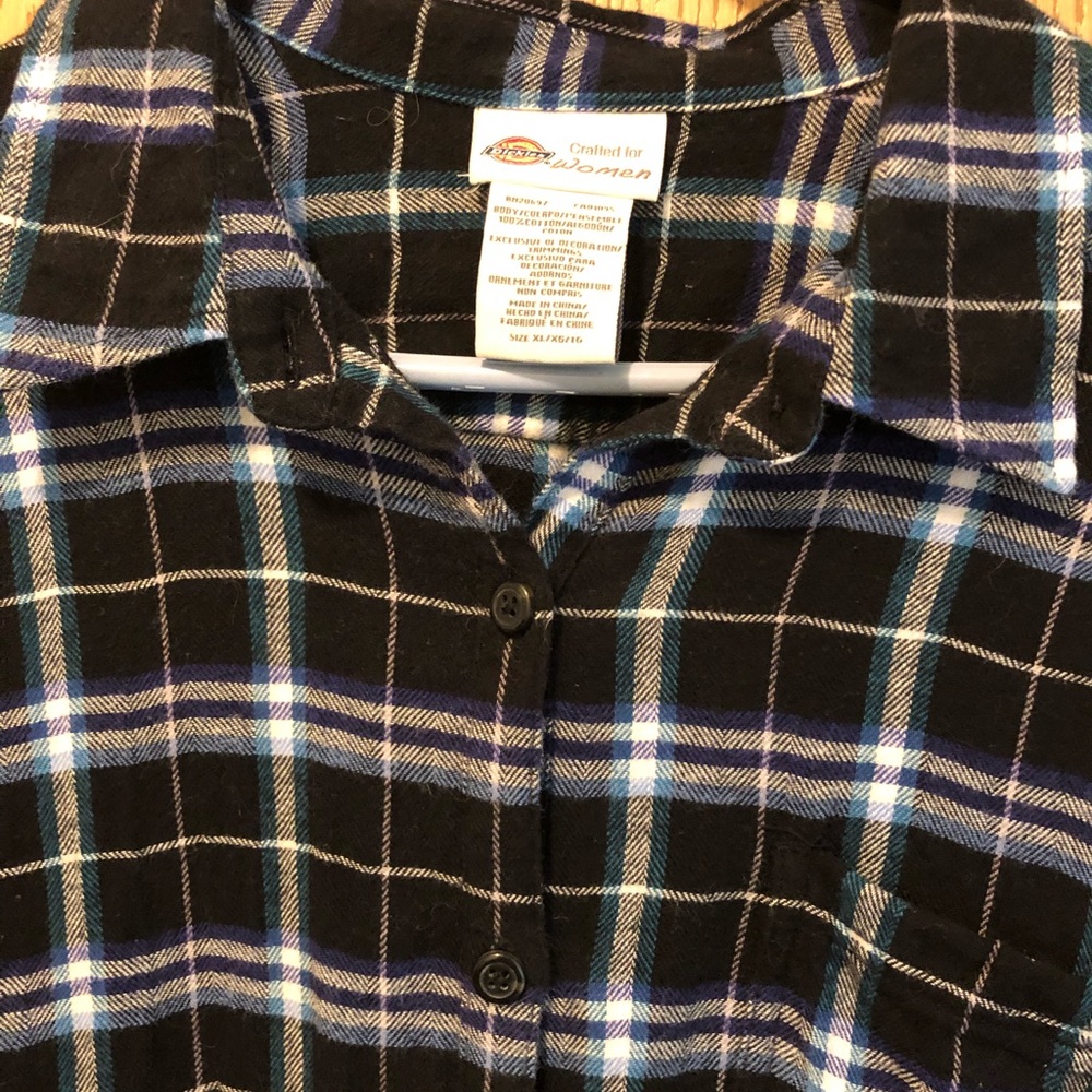 Women’s Dickies Flannel XL lot of 2